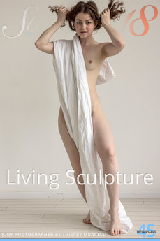 Living Sculpture - Juny