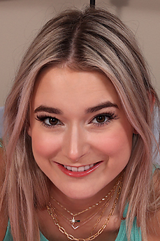 Thea Summers