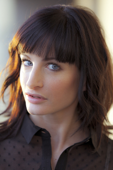 Ava Courcelles