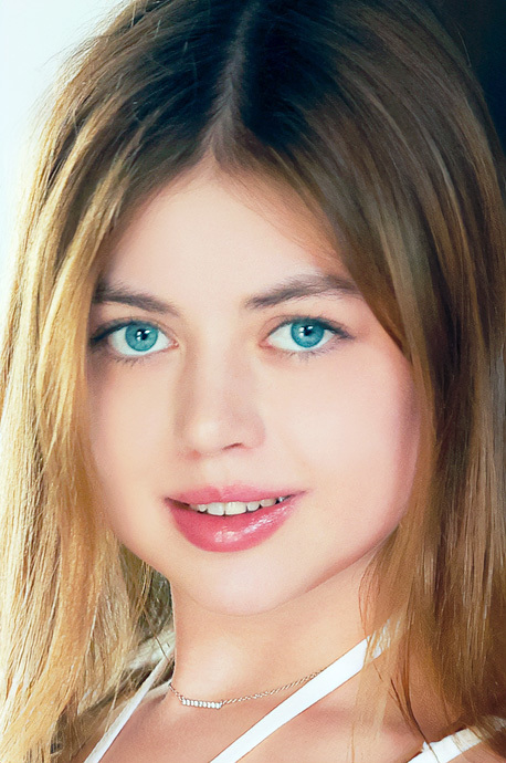 Erotic Model Sasha Silk on SexArt - (1 Covers) - SexArt.com