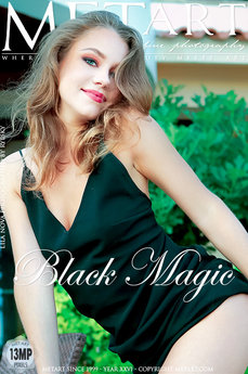 Black Magic - Lila Nova