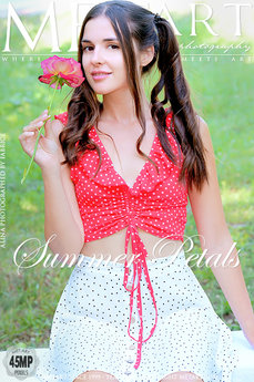 Summer Petals - Alina
