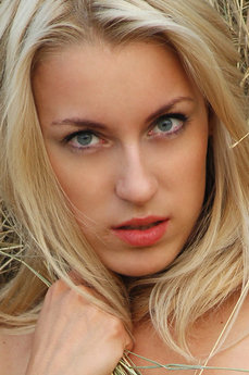 Dinara C