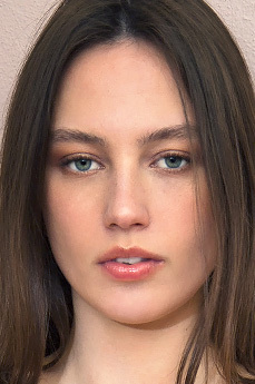 Isabella Fox