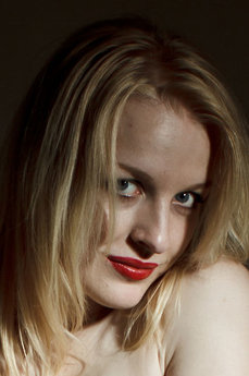 Bella H
